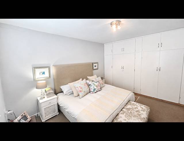 4 BEDROOM APARTMENT FOR SALE IN ESSENWOOD